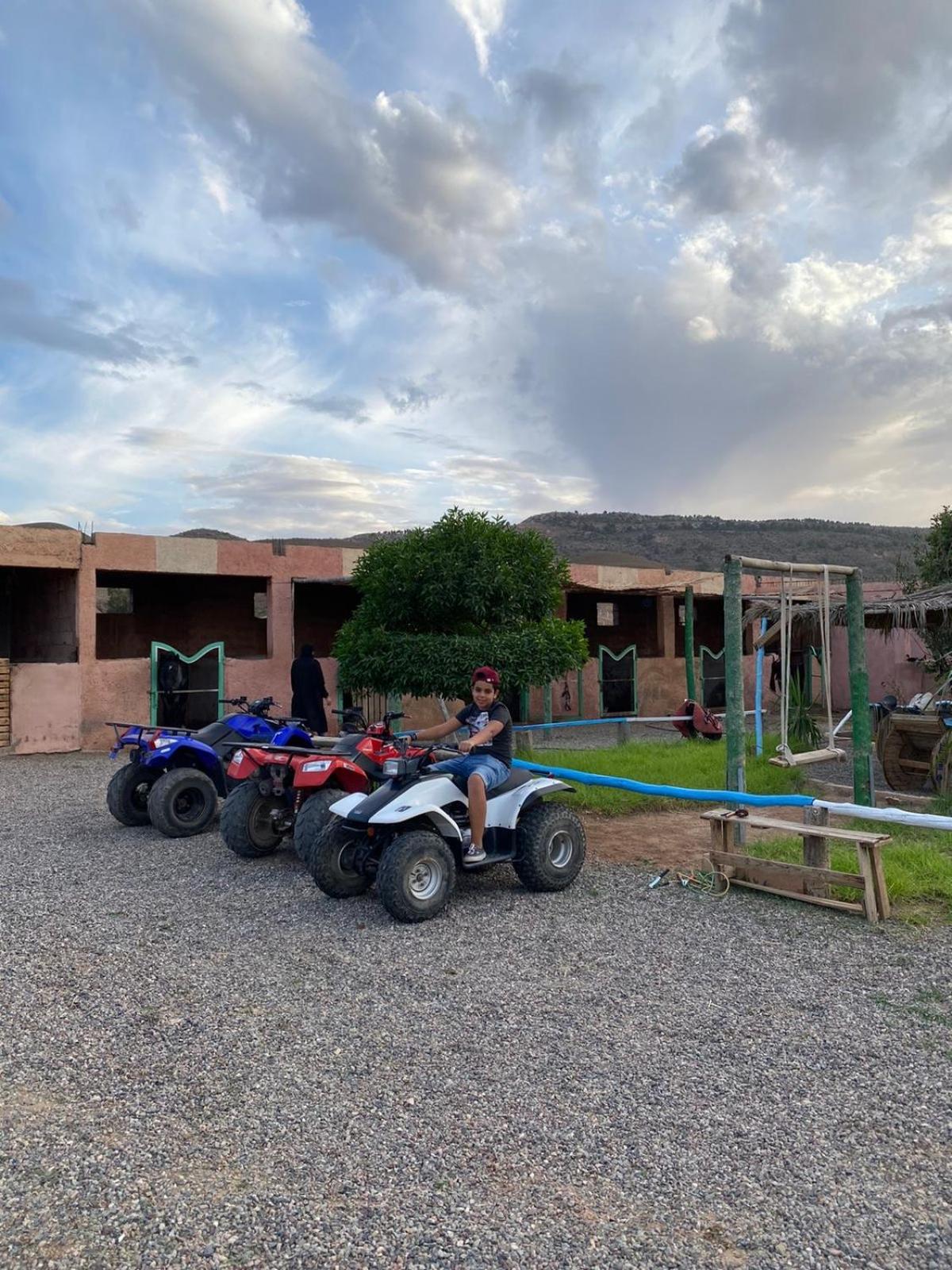 Villa Les Cavaliers Chez Yassine Marrakesch Exterior foto